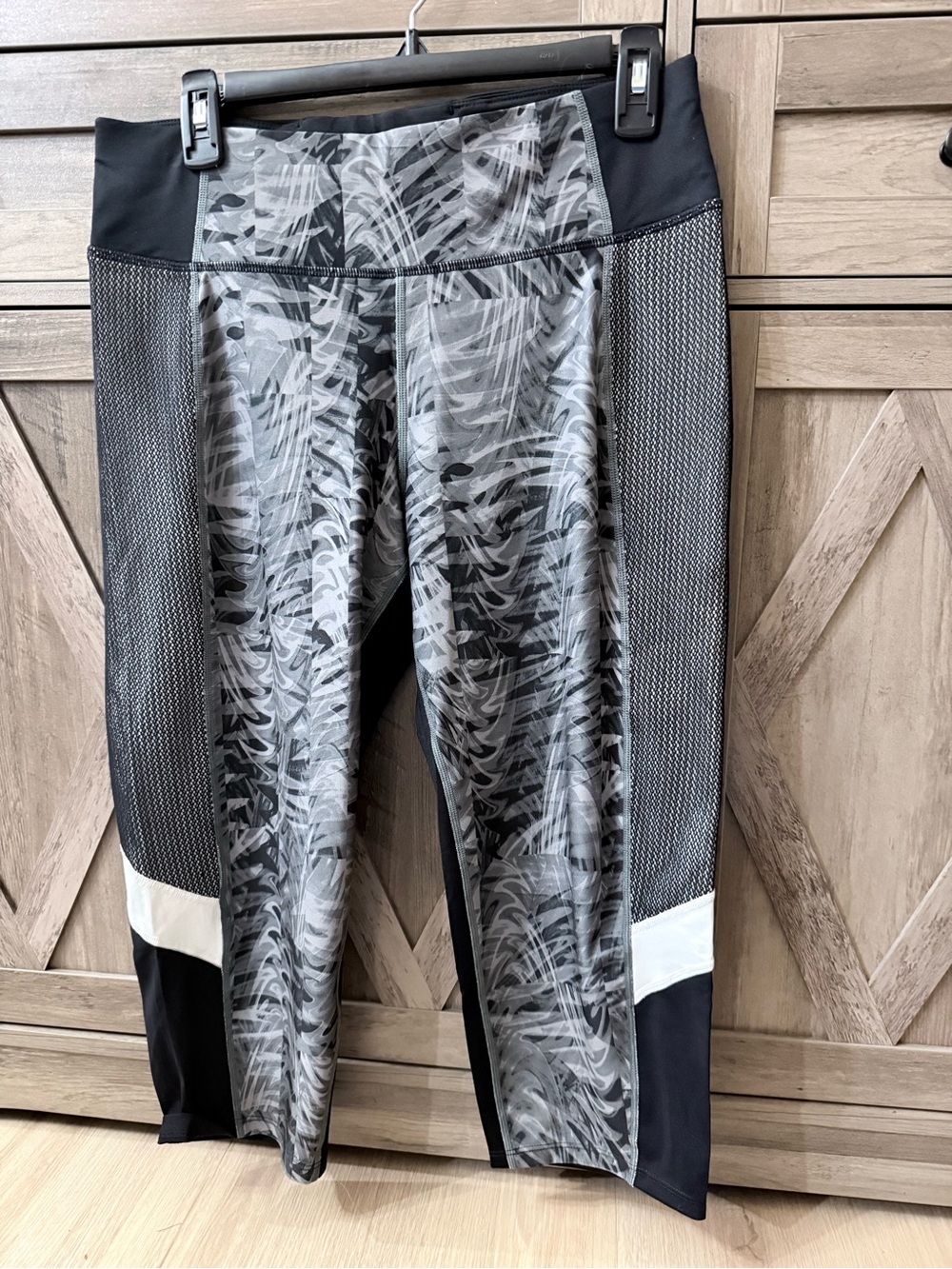 Ivank Trump Gray and Black Printed Active Leggings with Mesh Panels